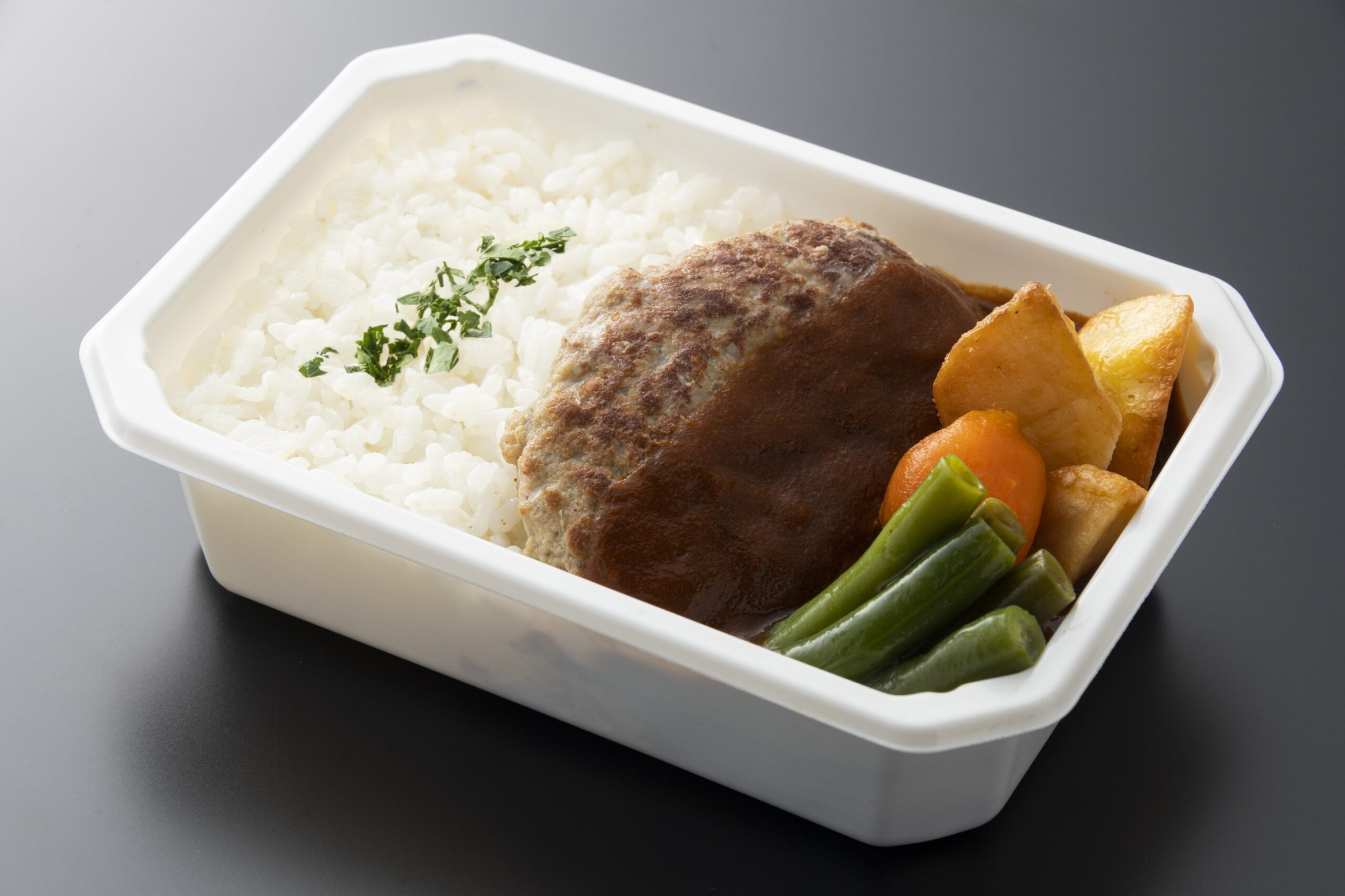 ANA国際線ビーフハンバーグステーキ